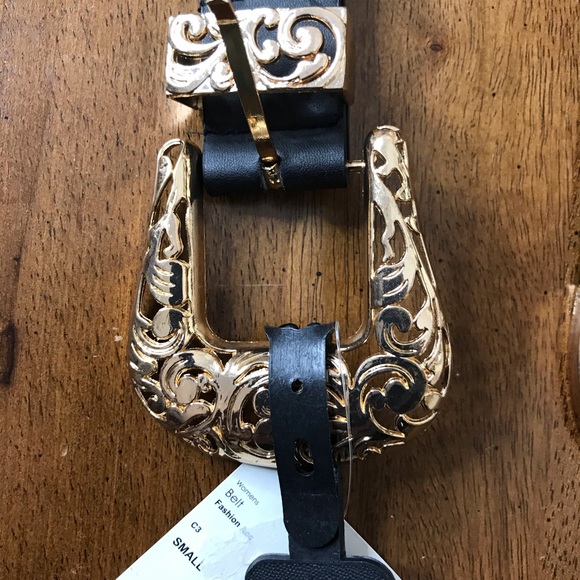 Woman’s Black Belt With Gold tone Buckle Small - Picture 4 of 9